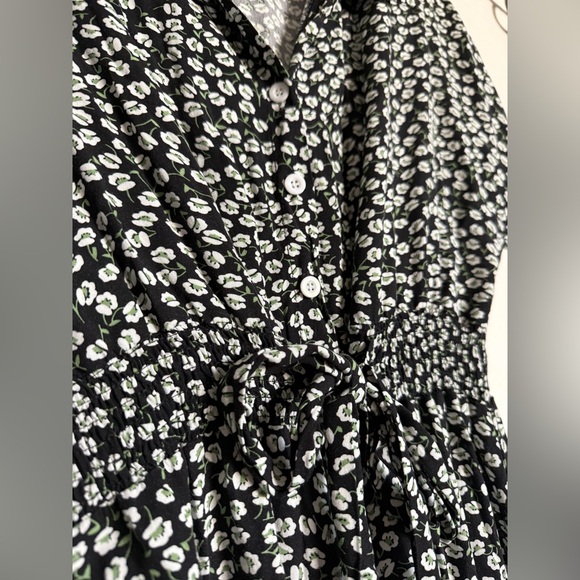 Black, White and Green Floral Dress - Size Large PTP - Picture 3 of 4